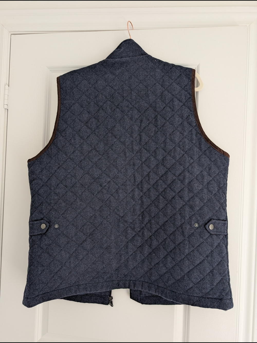 Joseph Abboud Quilted Navy Vest with Brown Trim (L/G) - Picture 2 of 3